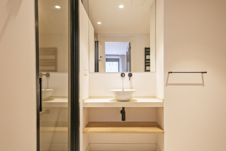 Apartamento Bonaigua B3, Toran