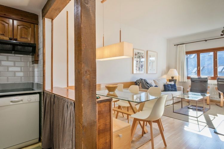 Apartamento Tanau A1, Esquirós