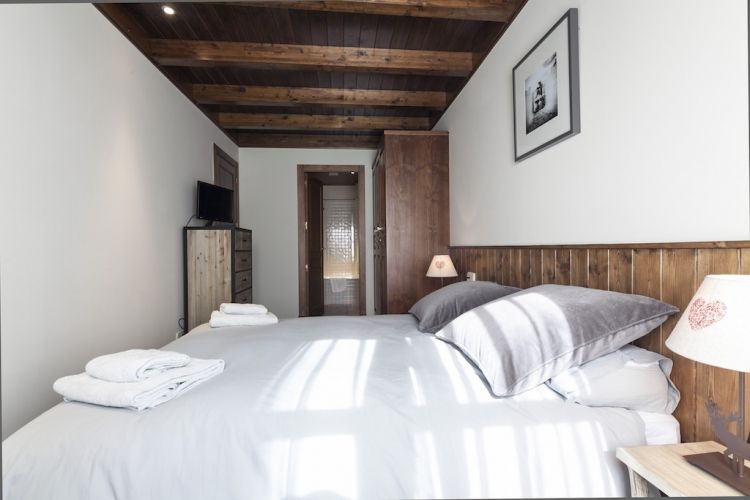 Apartamento Ruda A10. Dormitorio suite.