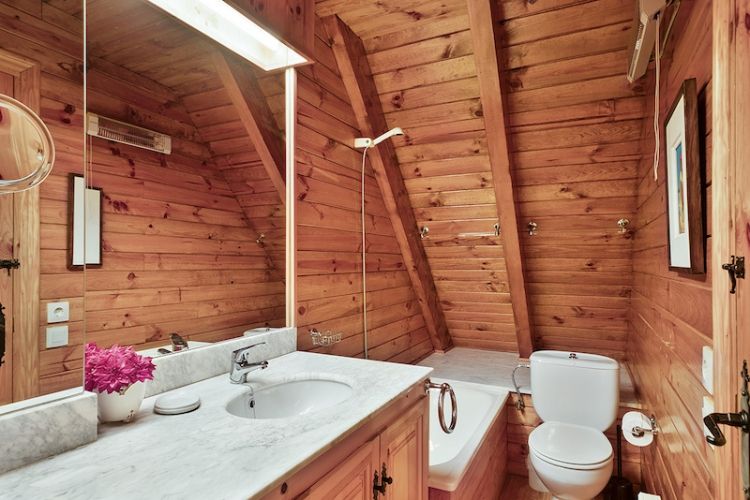 alojamiento de garantias en Tanau